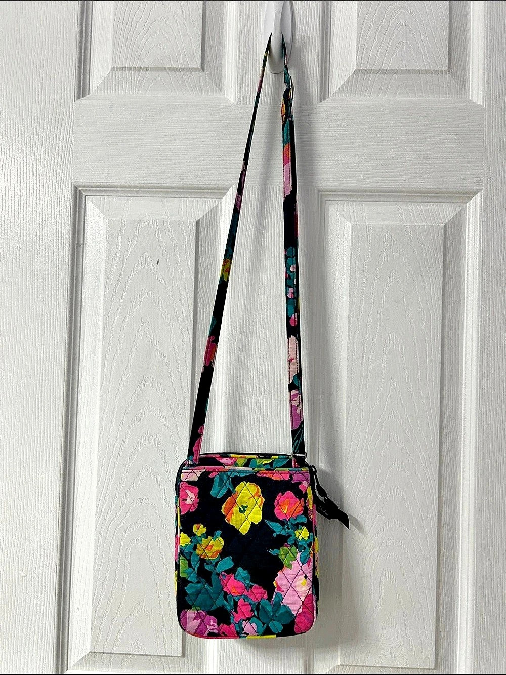 Vera Bradley 4444-NTO Floral Crossbody Bag in Black & Pink